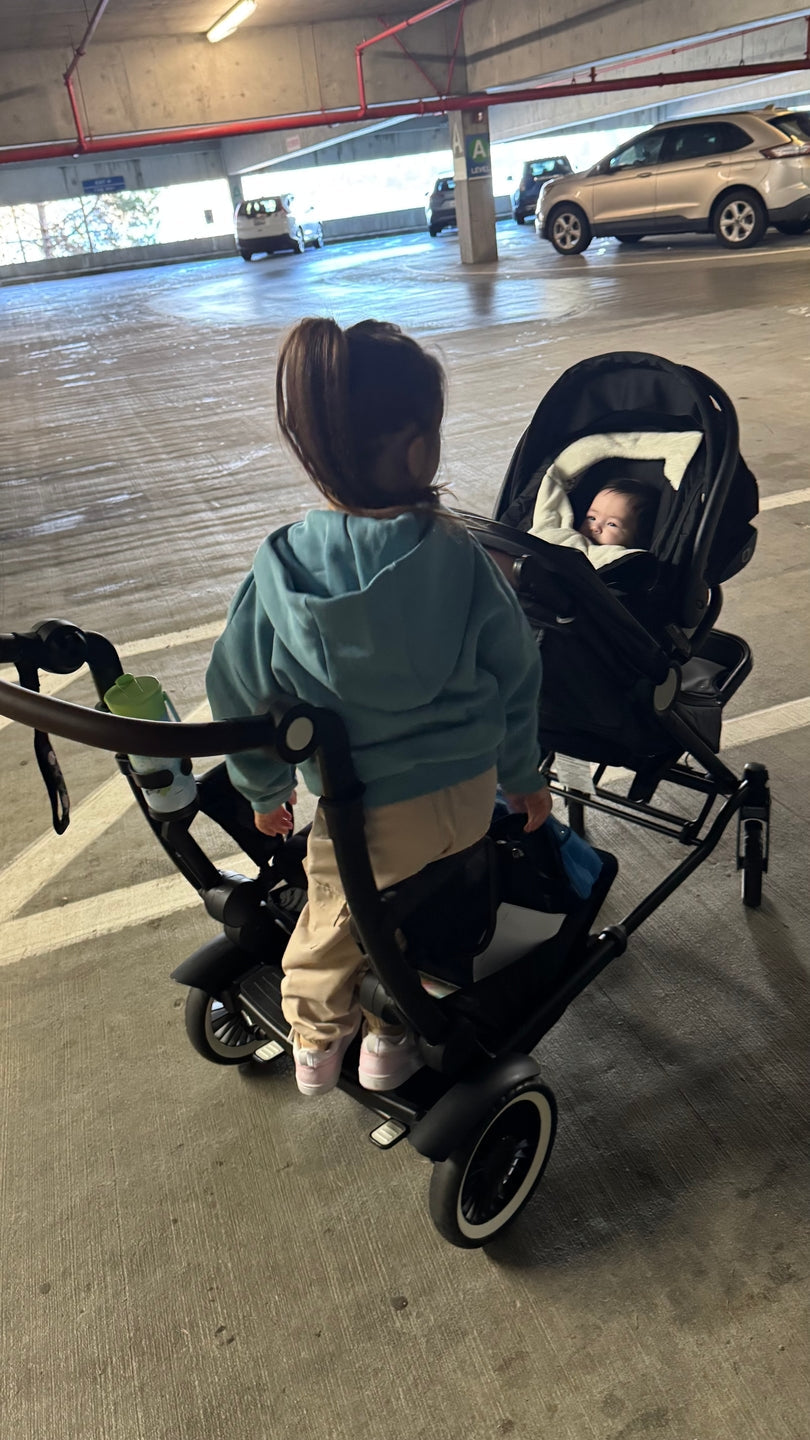 We Took the Entourage 2.0 Stroller Everywhere (And My Infant + 4-Year-Old Both Loved It)