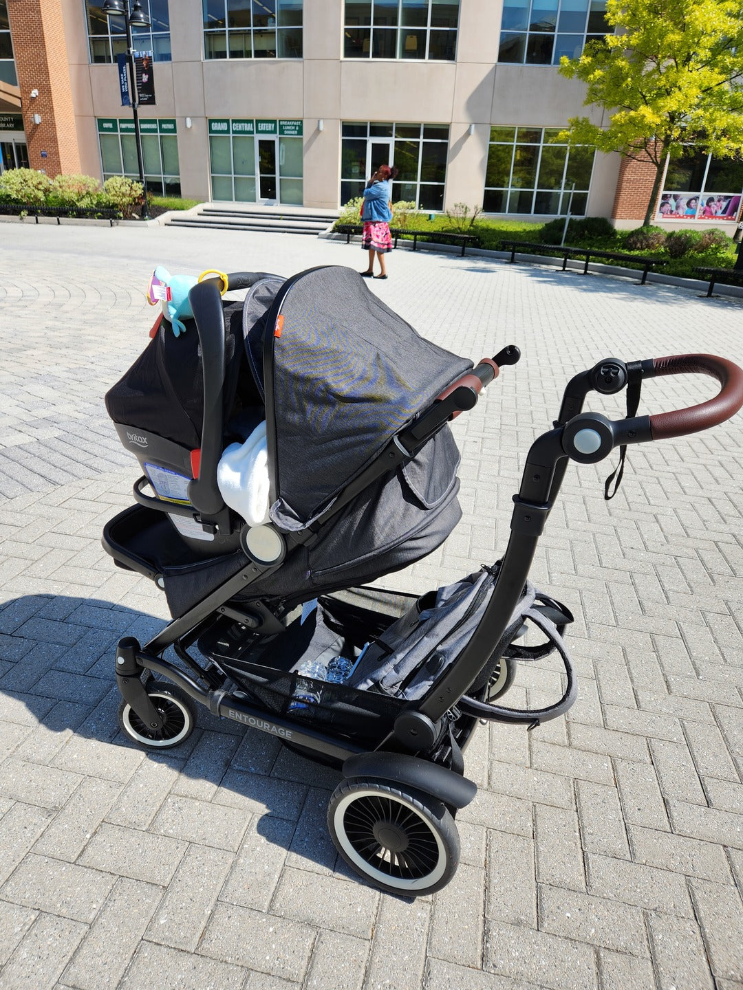 The Austlen Entourage Is The Stroller That Ended My Search for “The One”